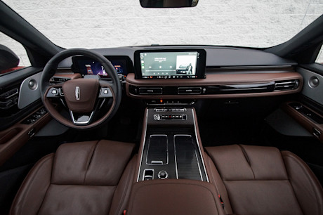 Editorial 2025 lincoln aviator reserve td jv 250127 12