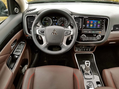 Editorial 2018 mitsubishi outlander phev 14 sw