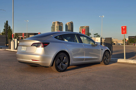 Editorial 2018 tesla model 3 04 mb