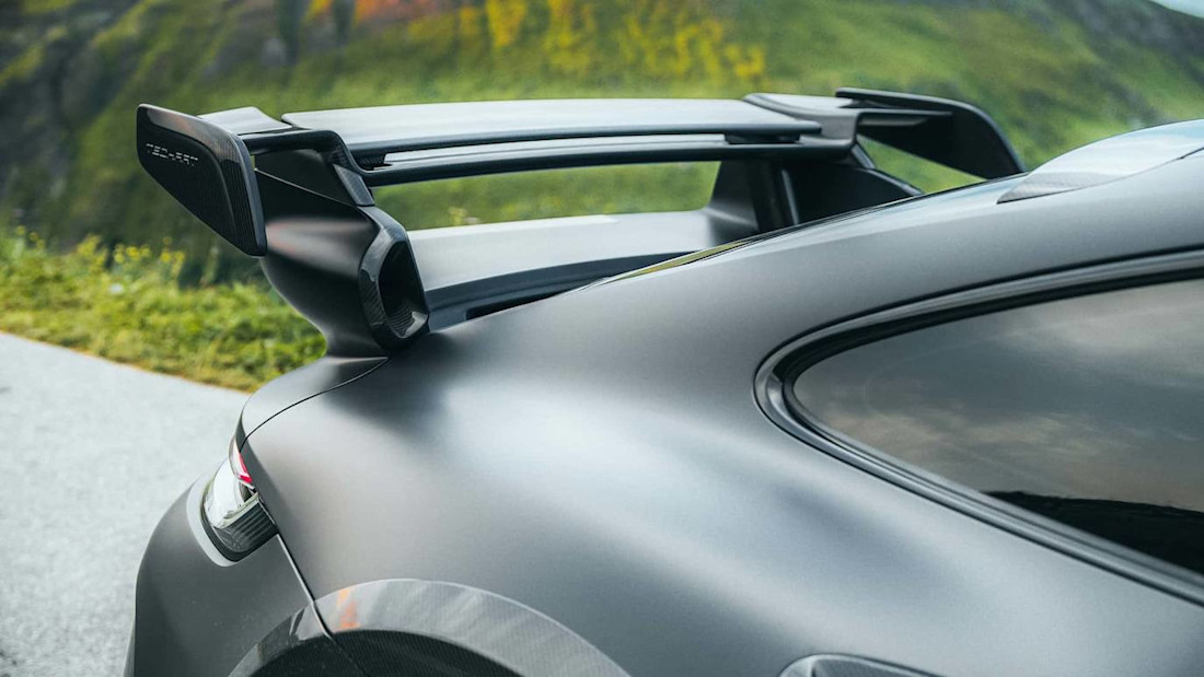 Porsche-911-techart-gtstreet-r-monochrome (24).jpg