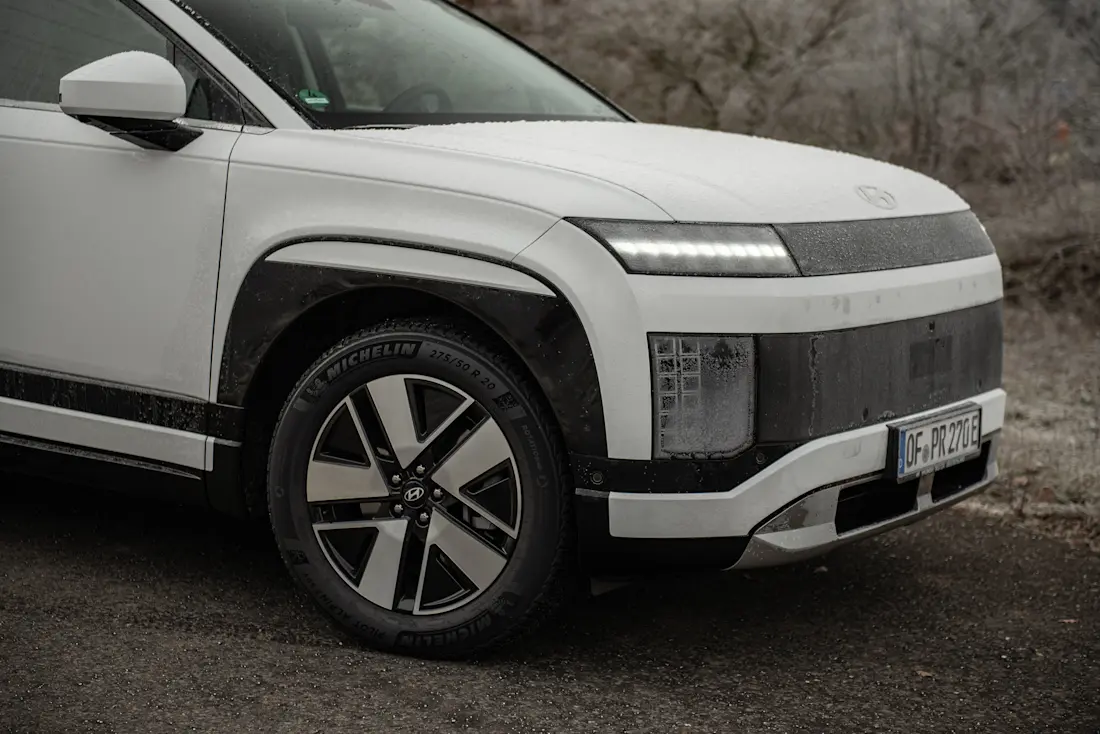 hyundai-ioniq-9-2025-front-detail