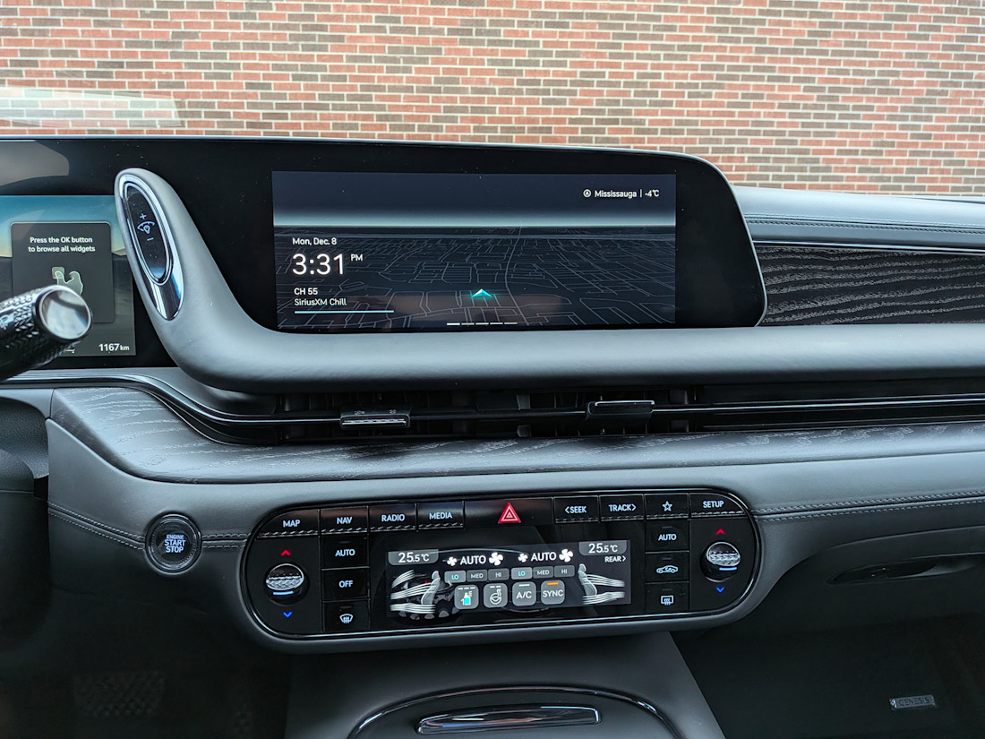 2026 Genesis G90 Black Edition - TD - SBe - 260327 - 36.jpg