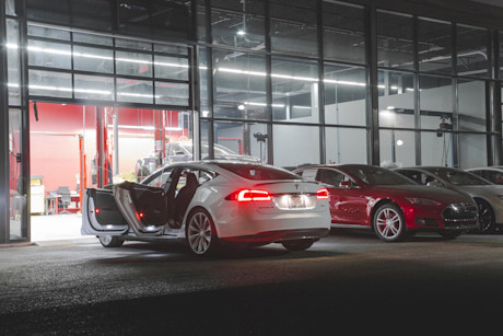 Editorial 2015 tesla model s p85d 09 rf