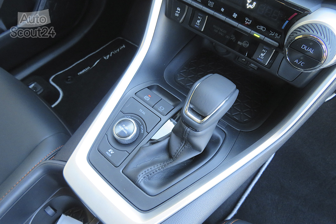 toyota rav 4 hybrid 15.JPG