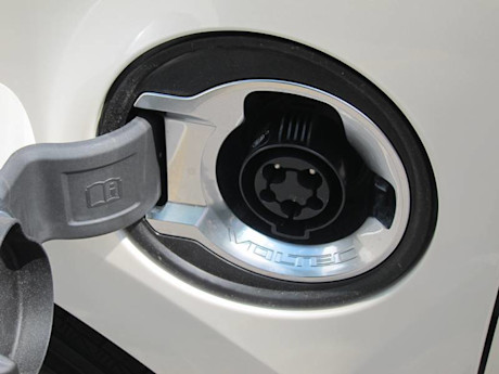 Editorial 2012 chevrolet volt jm 01