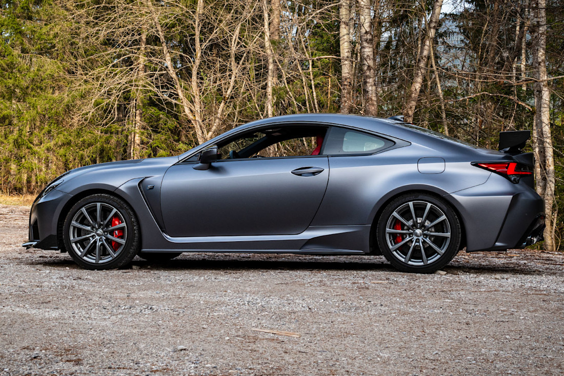 Lexus-RC-F-Track-Edition-2020-Side