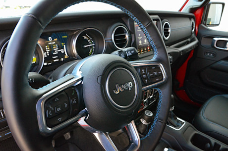Jeep Wrangler Rubicon 4xe 2021 : essai routier Image