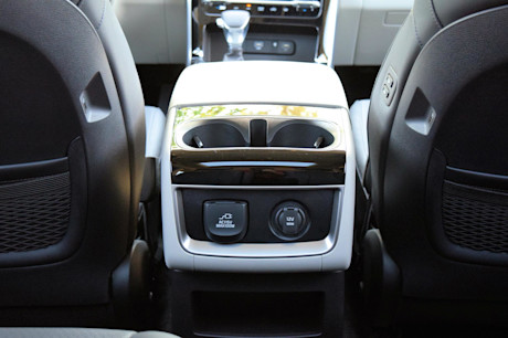 Editorial 2024 kia carnival sx td 240216 29 sha