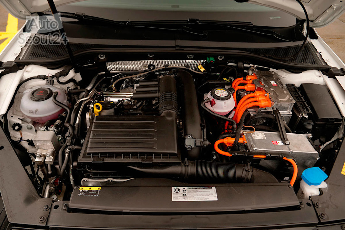 Prueba VW Passat GTE 2021 Ruben Fidalgo (20).jpg