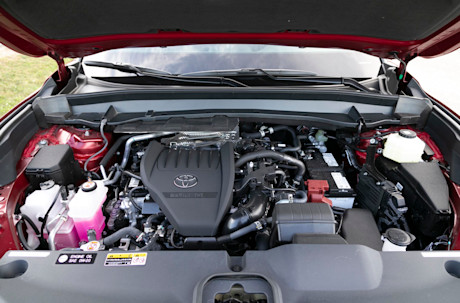 Editorial 2024 toyota grand highlander limited awd td 231019 12 jw