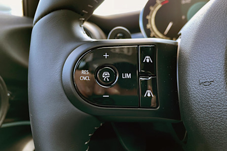Editorial 2022 mini cooper s 5 door premierplus 27 ct