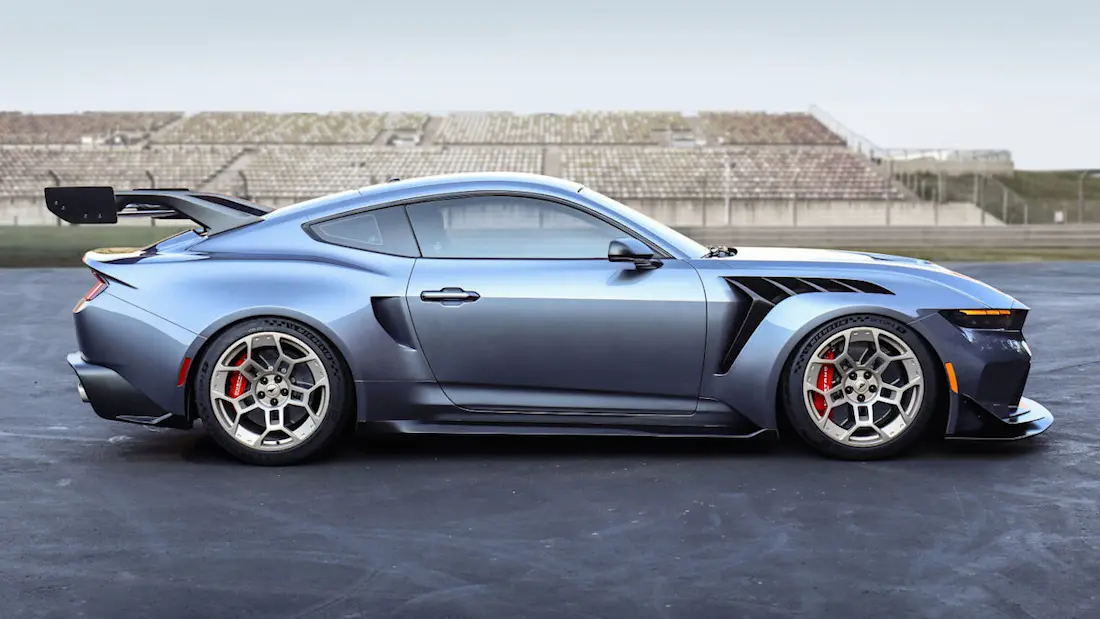 Ford Mustang GTD (2023) static, profile view