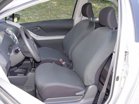 Editorial 2008 toyota yaris gw 011 9400