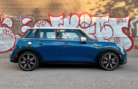 Editorial 2022 mini cooper s 5 door premierplus 05 ct