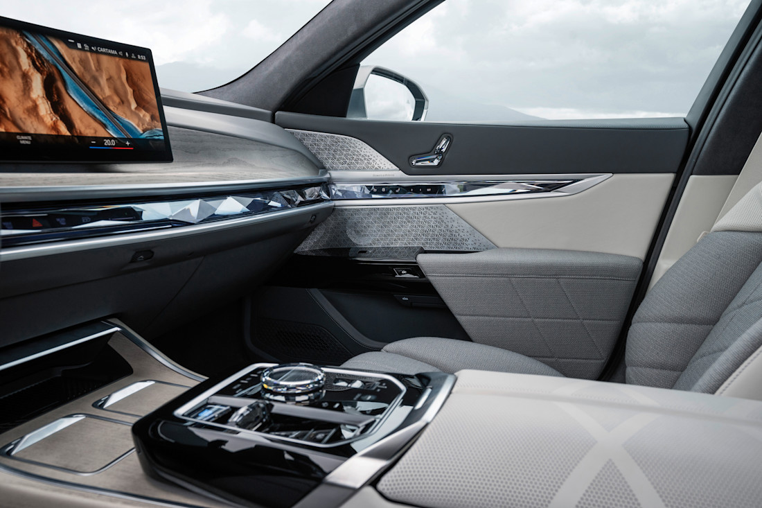 bmw-i7-interieur