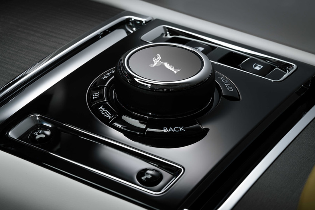 Rolls-Royce-spectre-interior-autoscout24 (17).jpg