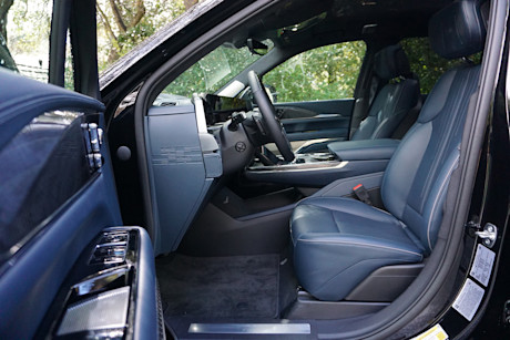 Editorial 2025 cadillac escalade iq fd di 20250313 21