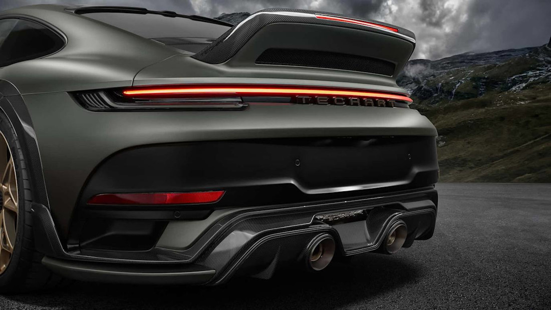 Porsche-911-techart-gtstreet-r-monochrome (15).jpg