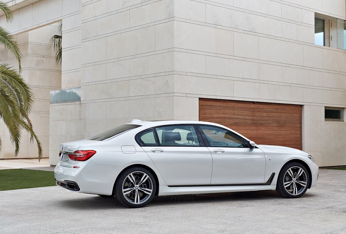 BMW-7-Series-2016 4