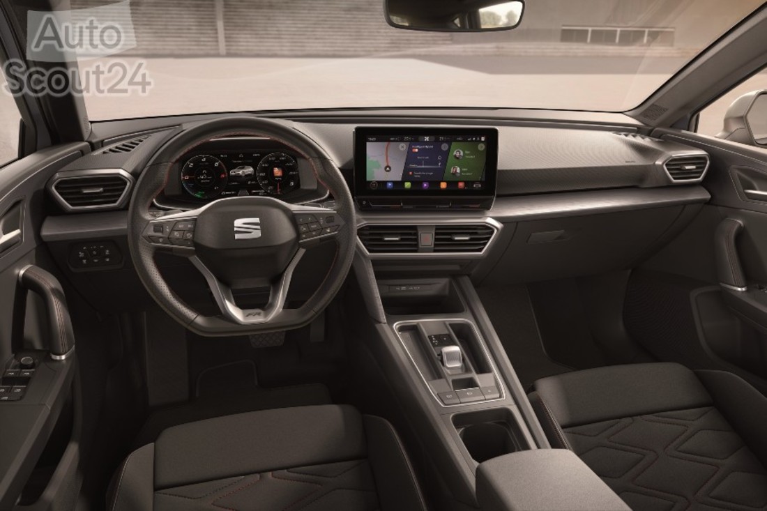 Nuevo-SEAT-Leon-e-HYBRID-el-primer-vehiculo-hibrido-enchufable-de-la-compania_10_HQ (2).jpg