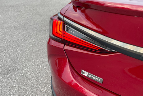 Editorial 2021 lexus es 250 awd 16 ct
