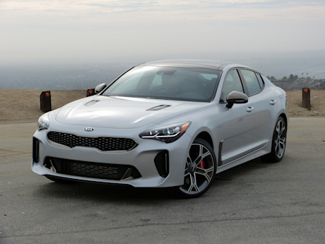Editorial 2018 kia stinger jb 64