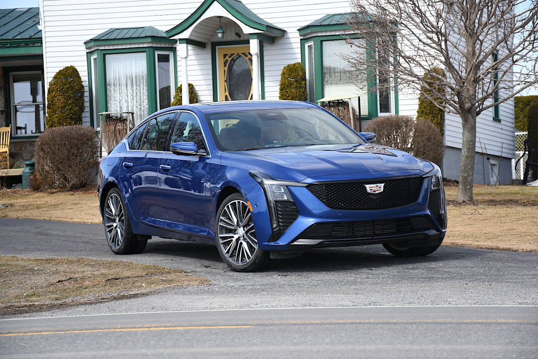 Cadillac CT5 2025 : à la croisée des chemins