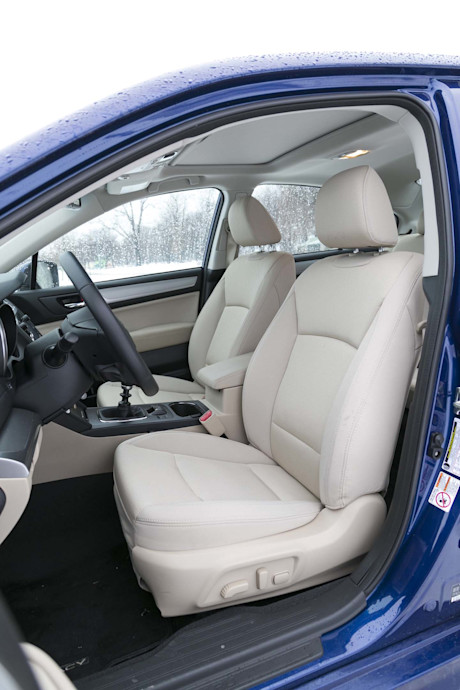 Editorial 2017 subaru legacy 25i touring 09 jw