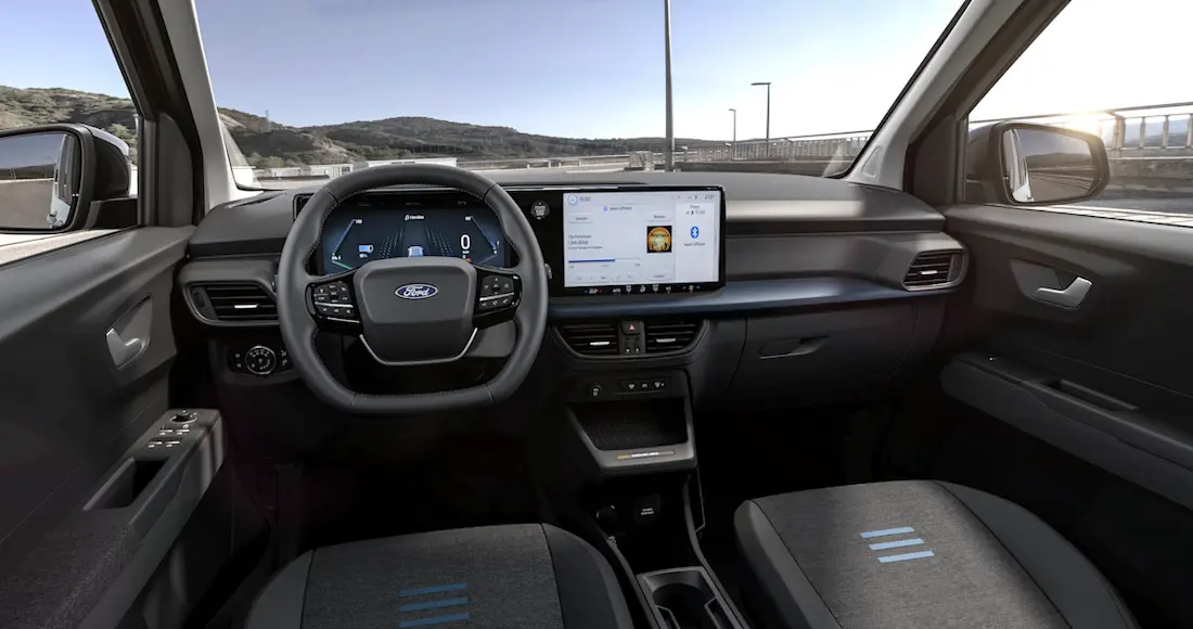 Ford E-Tourneo Courier (2023) dashboard