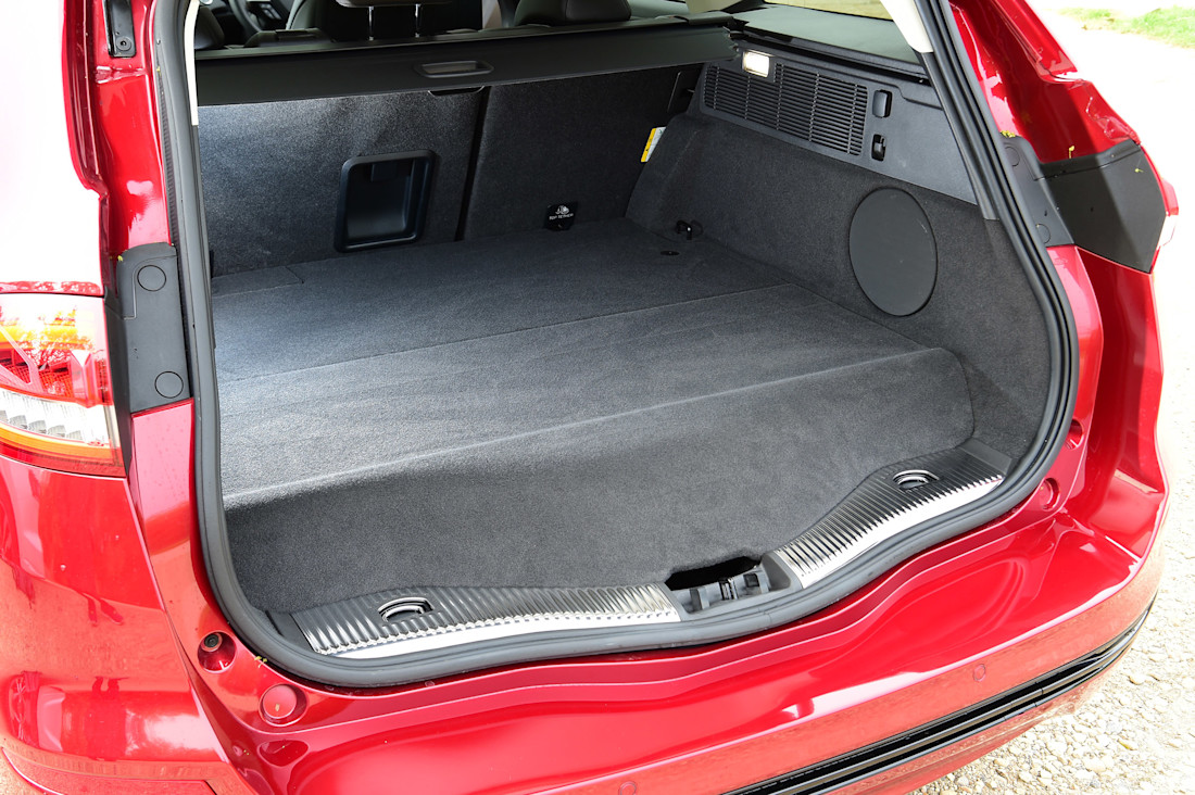 ford_mondeo_hybrid_estate_9.jpeg