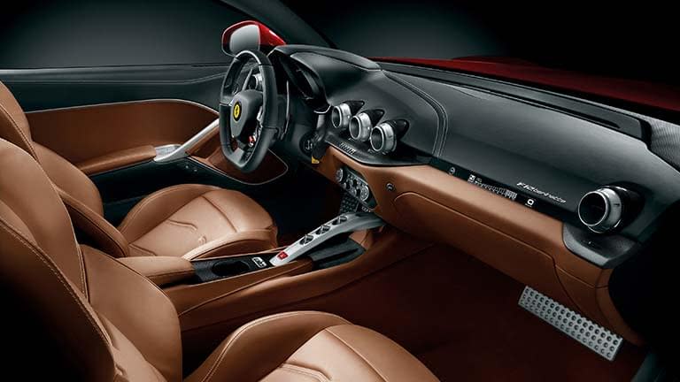 interiorul Ferrari F12
