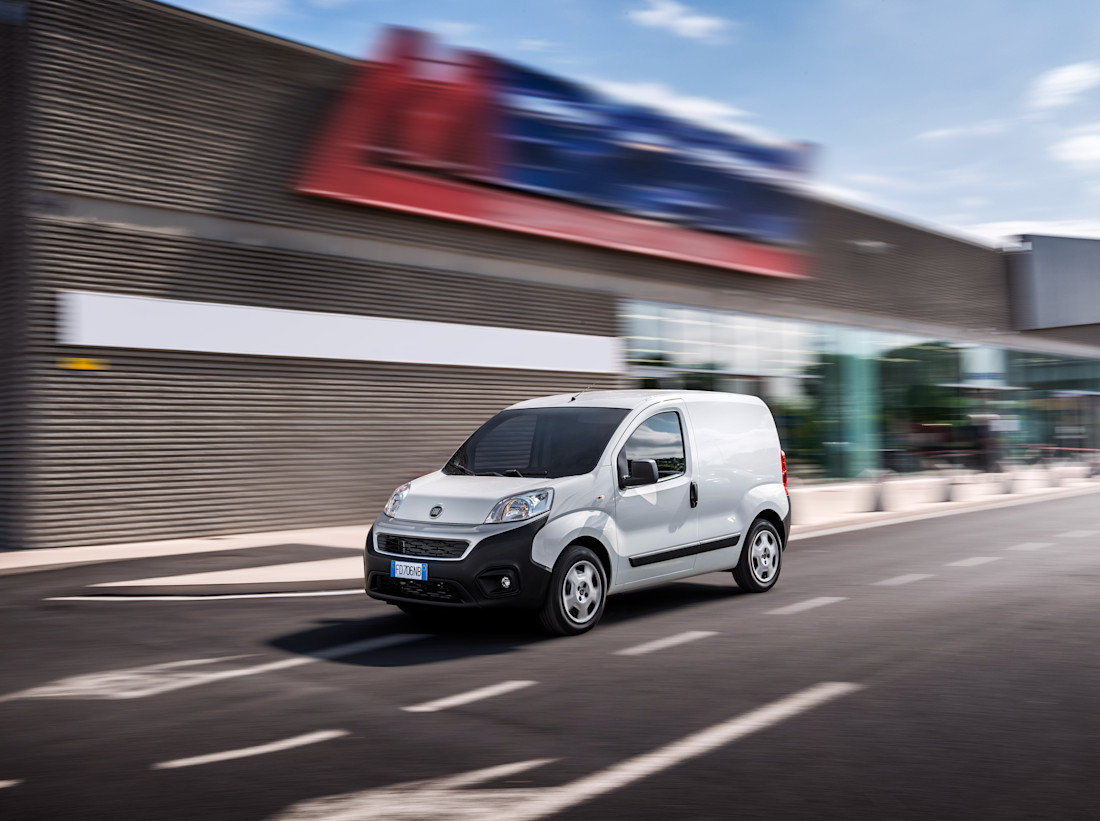 fiat-fiorino-side