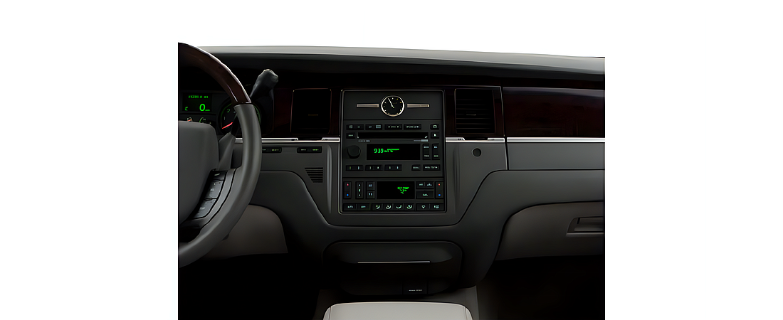 Lincoln Town Car 2011 19