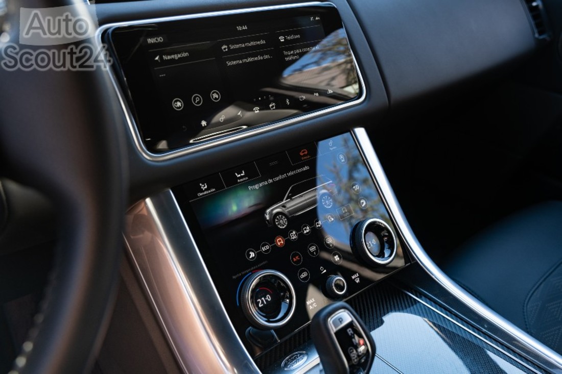 Jaguar-Land Rover SV - 3000px-8.jpg