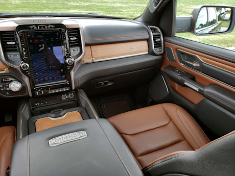 Editorial 2019 ram 1500 laramie longhorn 14 sw