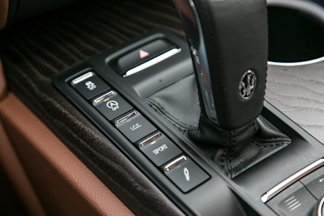 Editorial 2020 maserati quattroporte sq4 gran lusso 28 jw