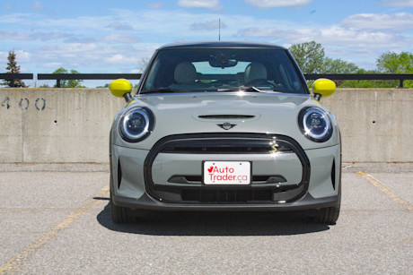 Editorial 2022 mini cooper se premierplus 01 cc
