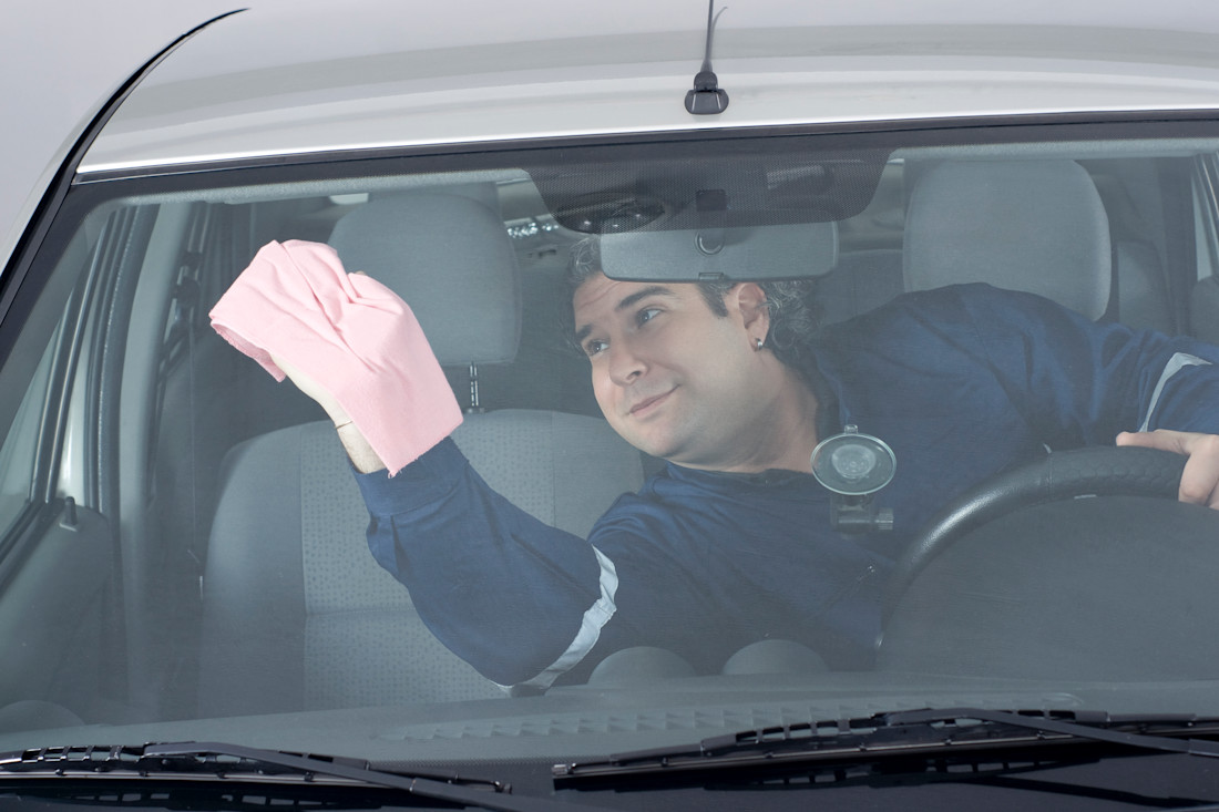 Feuchtigkeit im Auto beseitigen – so geht‘s