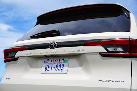 Editorial 2024 toyota grand highlander 12 di