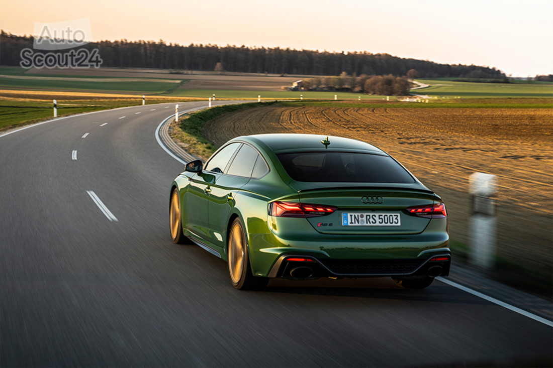 imagen audi rs5 sportback curva culo.jpg