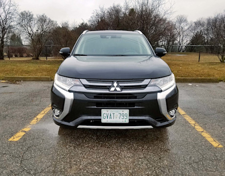 Editorial 2018 mitsubishi outlander phev 01 sw