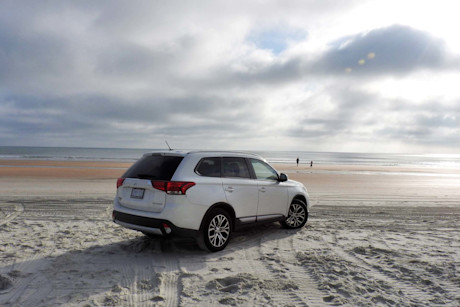Editorial 01 jb 2016 mitsubishi outlander disney road trip