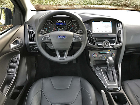 Editorial 2017 ford focus titanium sedan 15 gw