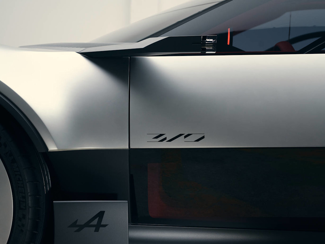 Alpine-A310-VISION-3.jpg