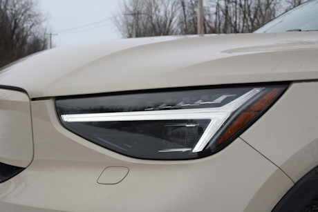 Volvo EX30 2025 vs Volvo EX40 2025 – Quel est le meilleur choix pour vous? Image