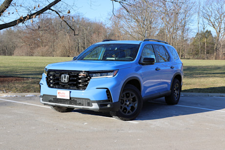 Editorial 2024 honda pilot review exterior front 3q angle 2