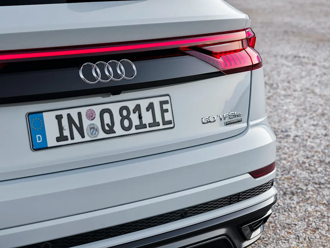 AS24 Audi Q8 TFSI e logo AS24 Audi Q8 TFSI e logo