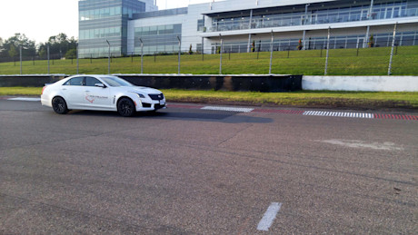 Editorial 2017 cadillac cts v 09 jb