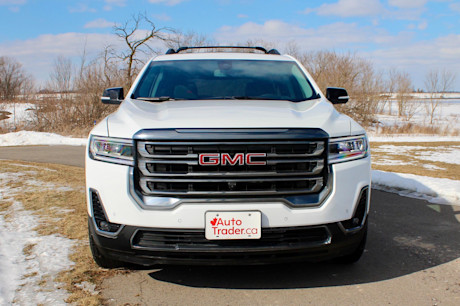 Editorial 2022 gmc acadia at4 01 pb