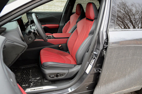 Lexus RX 500h 2024 : essai routier Body Image